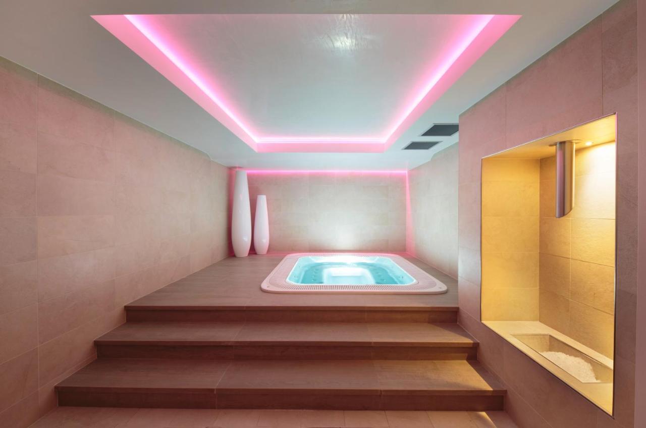 Monaco Hotel