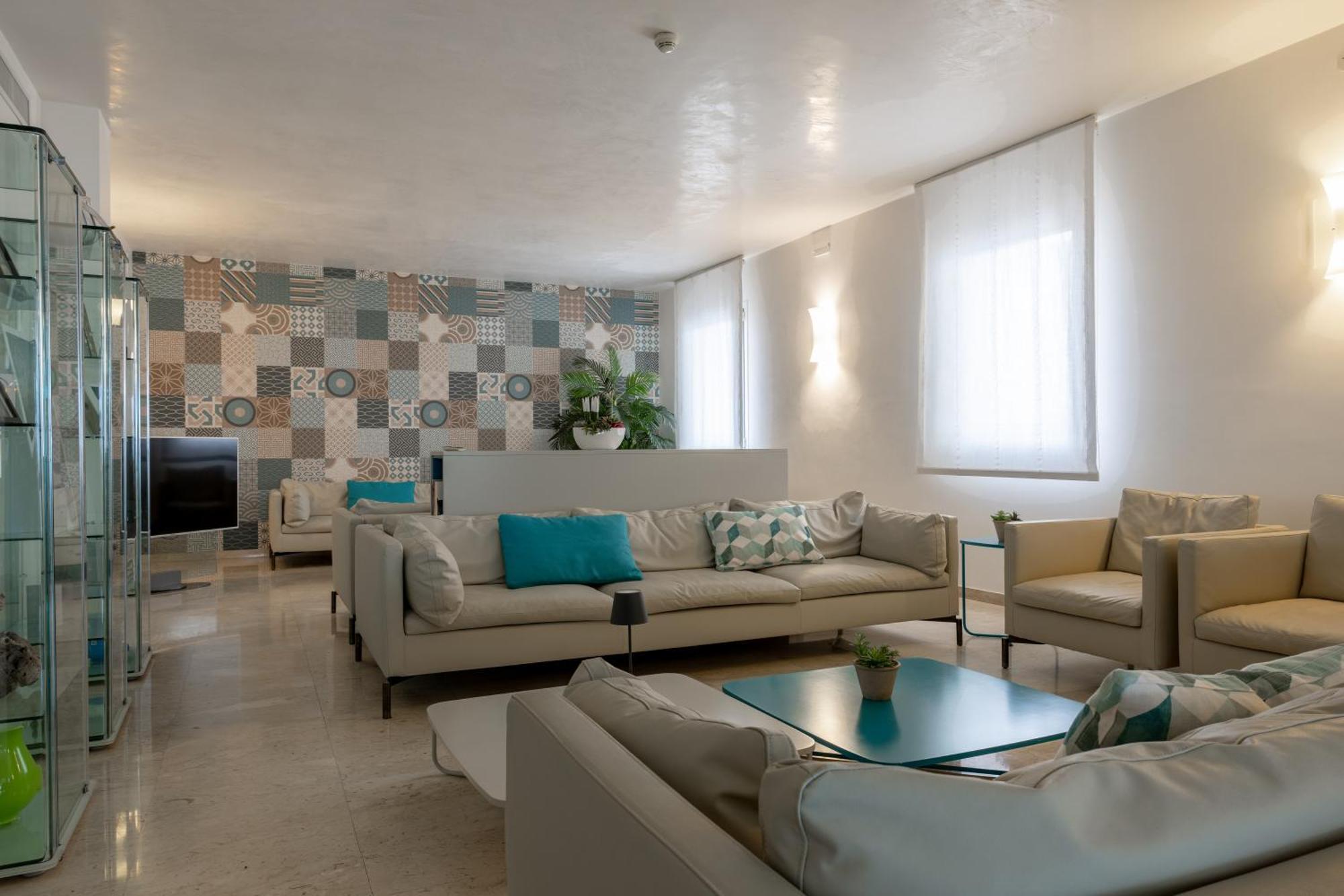 Monaco Hotel 3*
